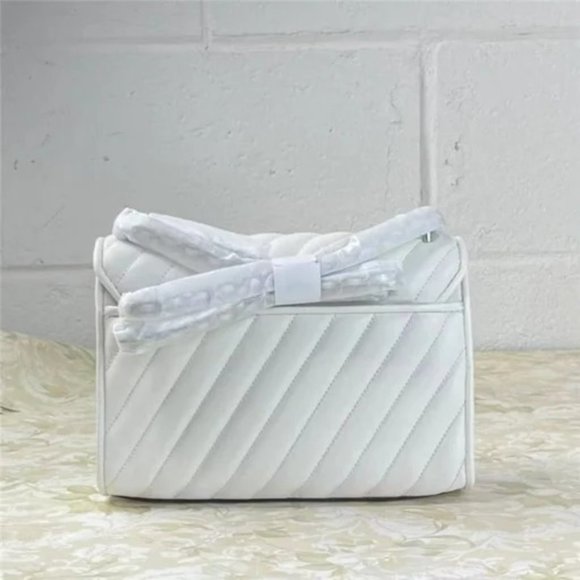 Michael Kors NEW! Rose Medium Quilted Flap Shoulder Handbag w/Tags - Picture 2 of 13